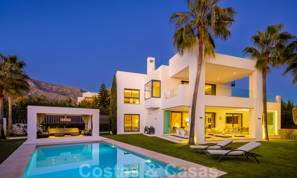 Villa de luxe contemporaine et élégante à vendre dans une communauté clôturée sur le Golden Mile à Marbella 38269