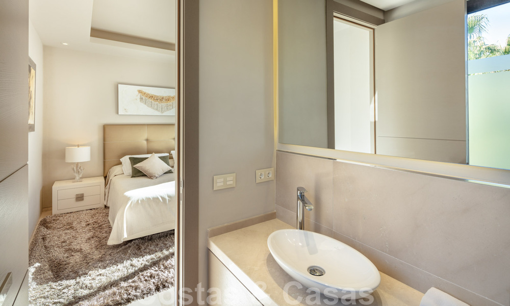 Villa de luxe contemporaine et élégante à vendre dans une communauté clôturée sur le Golden Mile à Marbella 38270
