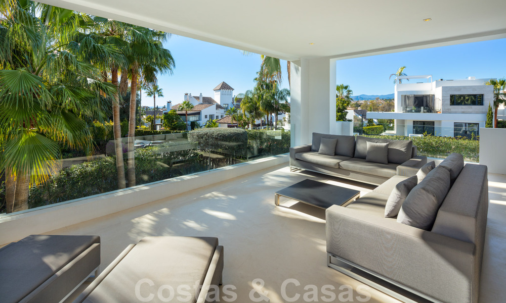 Villa de luxe contemporaine et élégante à vendre dans une communauté clôturée sur le Golden Mile à Marbella 38275
