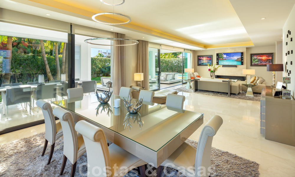Villa de luxe contemporaine et élégante à vendre dans une communauté clôturée sur le Golden Mile à Marbella 38285