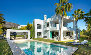 Villa de luxe contemporaine et élégante à vendre dans une communauté clôturée sur le Golden Mile à Marbella 38292 