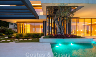 Nouvelle villa moderne et majestueuse à vendre, en première ligne de golf avec vue panoramique dans un complexe de golf cinq étoiles à Marbella - Benahavis 52346 