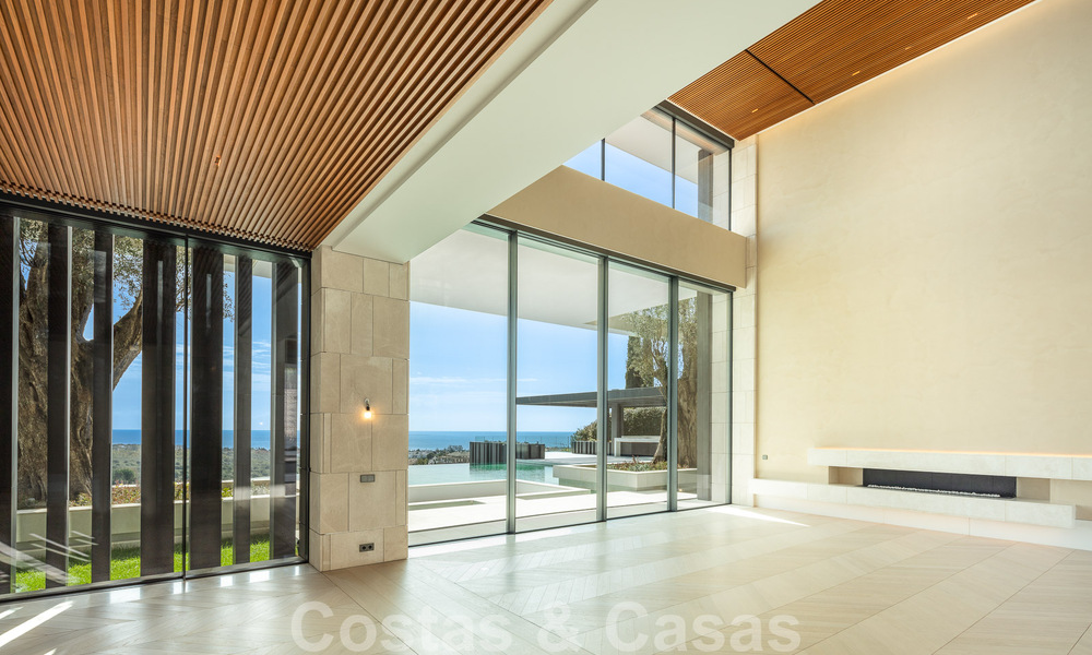 Nouvelle villa moderne et majestueuse à vendre, en première ligne de golf avec vue panoramique dans un complexe de golf cinq étoiles à Marbella - Benahavis 52351