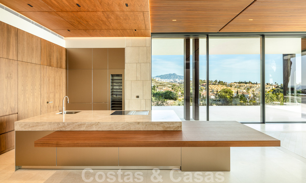 Nouvelle villa moderne et majestueuse à vendre, en première ligne de golf avec vue panoramique dans un complexe de golf cinq étoiles à Marbella - Benahavis 52353