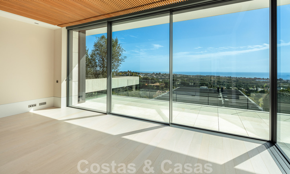 Nouvelle villa moderne et majestueuse à vendre, en première ligne de golf avec vue panoramique dans un complexe de golf cinq étoiles à Marbella - Benahavis 52361