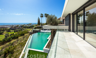 Nouvelle villa moderne et majestueuse à vendre, en première ligne de golf avec vue panoramique dans un complexe de golf cinq étoiles à Marbella - Benahavis 52362 