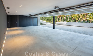 Nouvelle villa moderne et majestueuse à vendre, en première ligne de golf avec vue panoramique dans un complexe de golf cinq étoiles à Marbella - Benahavis 52368 