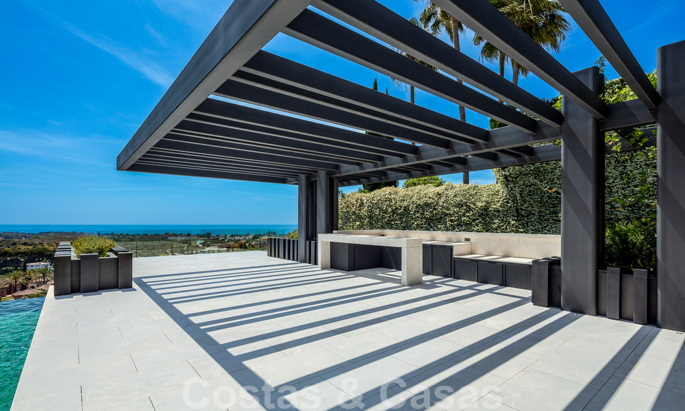 Nouvelle villa moderne et majestueuse à vendre, en première ligne de golf avec vue panoramique dans un complexe de golf cinq étoiles à Marbella - Benahavis 52376