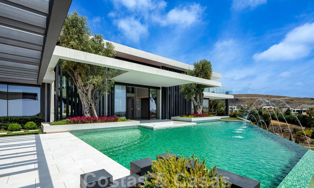 Nouvelle villa moderne et majestueuse à vendre, en première ligne de golf avec vue panoramique dans un complexe de golf cinq étoiles à Marbella - Benahavis 52377