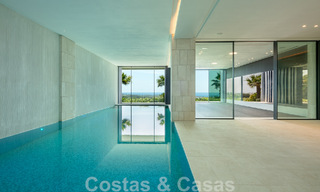 Nouvelle villa moderne et majestueuse à vendre, en première ligne de golf avec vue panoramique dans un complexe de golf cinq étoiles à Marbella - Benahavis 52379 