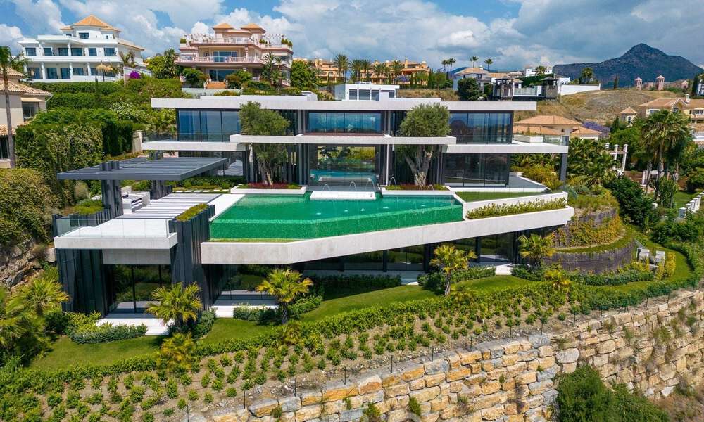 Nouvelle villa moderne et majestueuse à vendre, en première ligne de golf avec vue panoramique dans un complexe de golf cinq étoiles à Marbella - Benahavis 52383