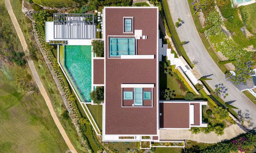 Nouvelle villa moderne et majestueuse à vendre, en première ligne de golf avec vue panoramique dans un complexe de golf cinq étoiles à Marbella - Benahavis 52384