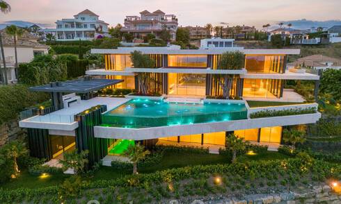 Nouvelle villa moderne et majestueuse à vendre, en première ligne de golf avec vue panoramique dans un complexe de golf cinq étoiles à Marbella - Benahavis 52388