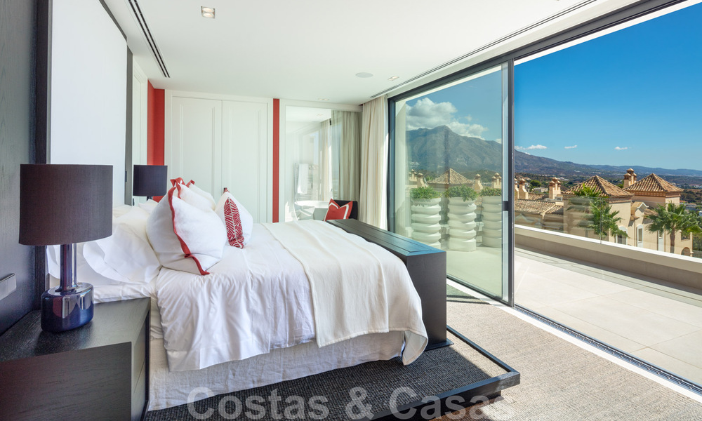 Prête à emménager, nouvelle villa de luxe à vendre avec vue panoramique sur la mer, dans un complexe de golf prestigieux à Benahavis - Marbella 38528