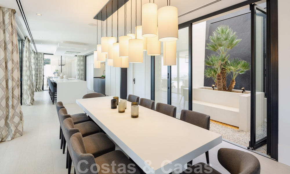 Prête à emménager, nouvelle villa de luxe à vendre avec vue panoramique sur la mer, dans un complexe de golf prestigieux à Benahavis - Marbella 38539