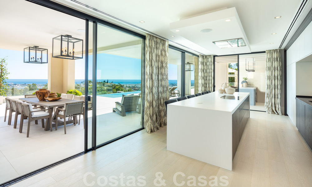 Prête à emménager, nouvelle villa de luxe à vendre avec vue panoramique sur la mer, dans un complexe de golf prestigieux à Benahavis - Marbella 38541