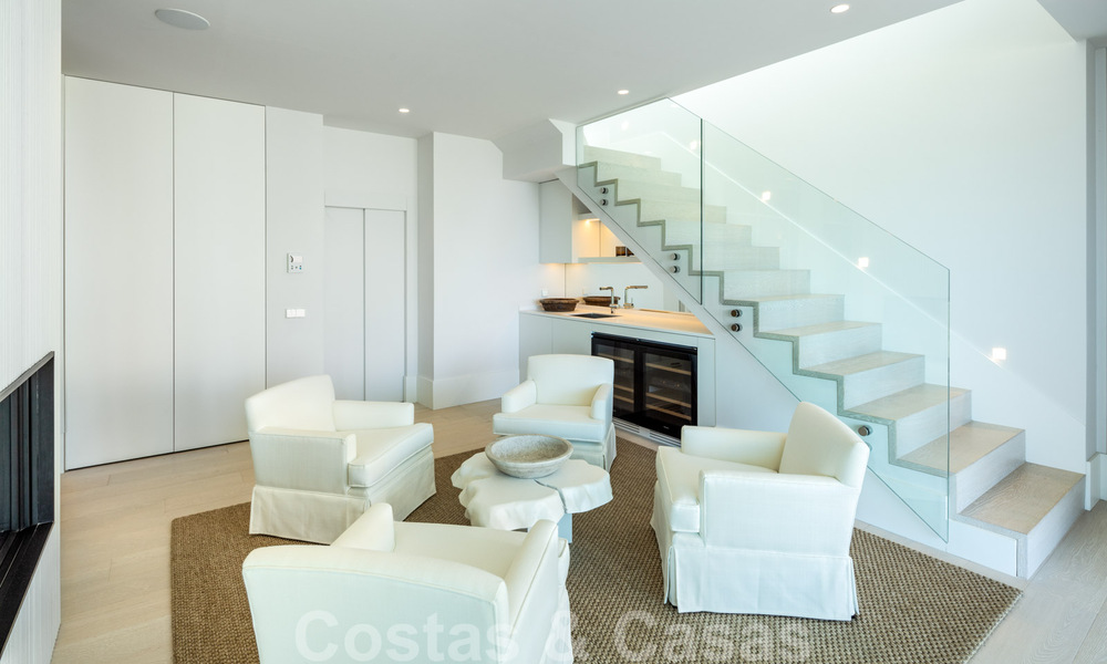 Prête à emménager, nouvelle villa de luxe à vendre avec vue panoramique sur la mer, dans un complexe de golf prestigieux à Benahavis - Marbella 38548