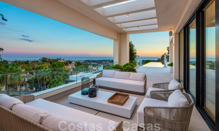Prête à emménager, nouvelle villa de luxe à vendre avec vue panoramique sur la mer, dans un complexe de golf prestigieux à Benahavis - Marbella 38554 