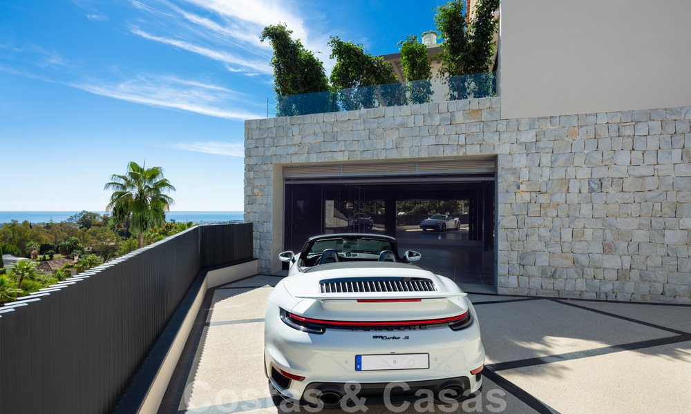 Prête à emménager, nouvelle villa de luxe à vendre avec vue panoramique sur la mer, dans un complexe de golf prestigieux à Benahavis - Marbella 38558