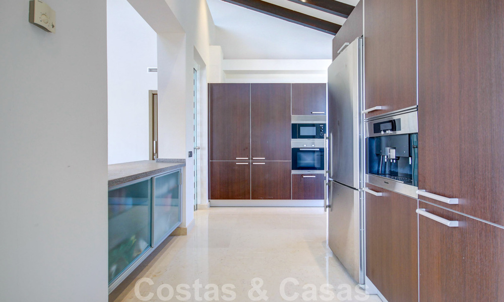 Magnifique penthouse contemporain à vendre avec vue panoramique sur la mer dans la zone exclusive de Benahavis - Marbella 38564