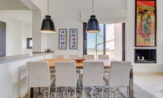 Magnifique penthouse contemporain à vendre avec vue panoramique sur la mer dans la zone exclusive de Benahavis - Marbella 38565 