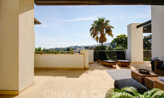 Magnifique penthouse contemporain à vendre avec vue panoramique sur la mer dans la zone exclusive de Benahavis - Marbella 38568 