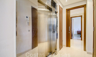 Magnifique penthouse contemporain à vendre avec vue panoramique sur la mer dans la zone exclusive de Benahavis - Marbella 38575 