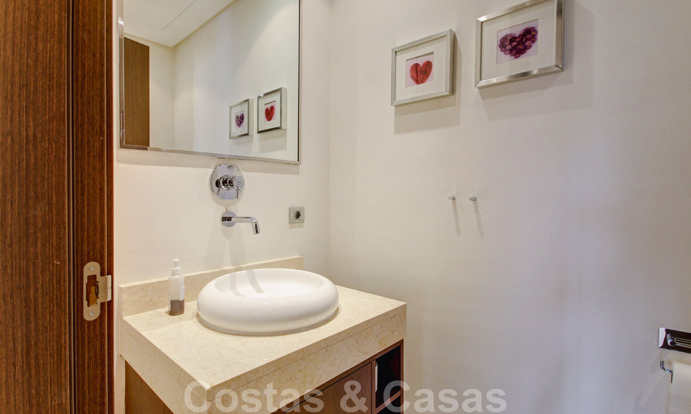 Magnifique penthouse contemporain à vendre avec vue panoramique sur la mer dans la zone exclusive de Benahavis - Marbella 38577