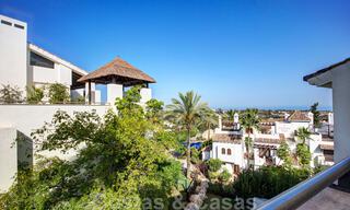 Magnifique penthouse contemporain à vendre avec vue panoramique sur la mer dans la zone exclusive de Benahavis - Marbella 38580 