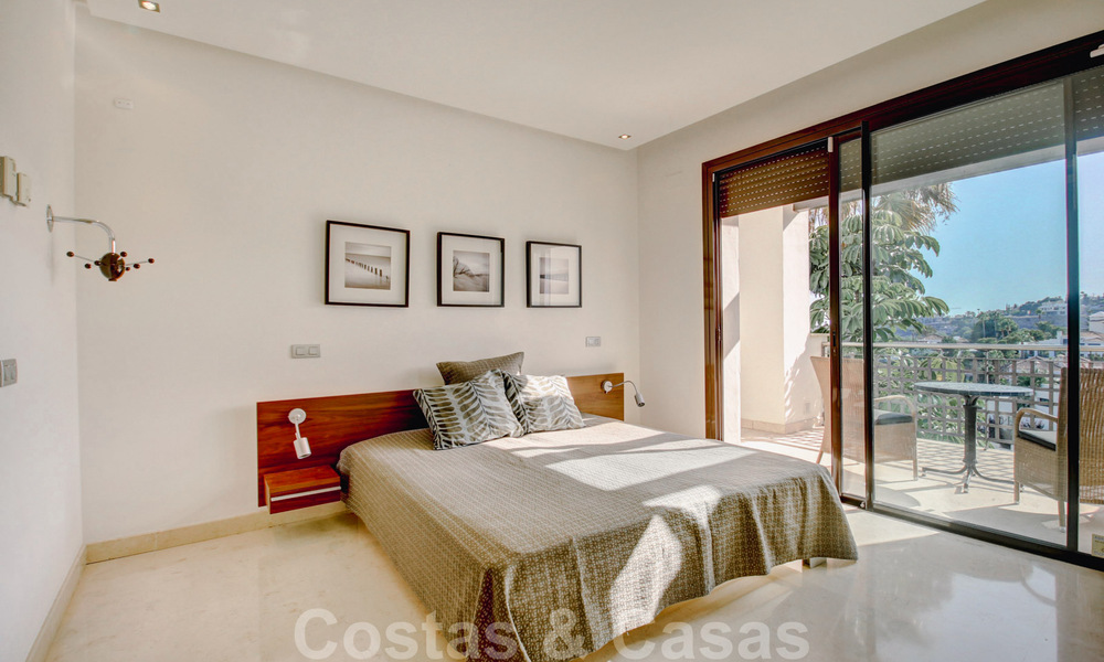 Magnifique penthouse contemporain à vendre avec vue panoramique sur la mer dans la zone exclusive de Benahavis - Marbella 38584