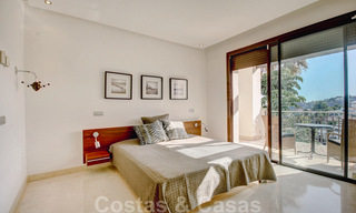 Magnifique penthouse contemporain à vendre avec vue panoramique sur la mer dans la zone exclusive de Benahavis - Marbella 38584 