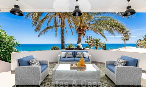 Maison élégante et exceptionnelle situé en deuxième ligne de plage à vendre avec vue sur la mer dans un quartier privé sur le Golden Mile à Marbella 38594