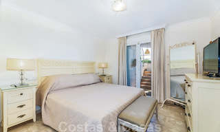 Maison élégante et exceptionnelle situé en deuxième ligne de plage à vendre avec vue sur la mer dans un quartier privé sur le Golden Mile à Marbella 38604 