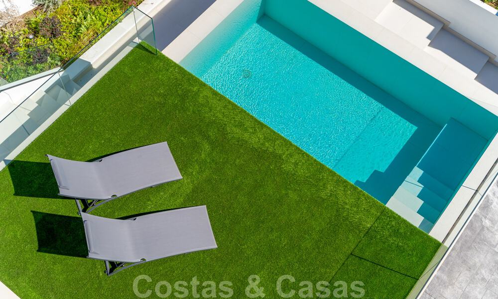Nouvelle villa moderne à vendre, prête à emménager, proche de la plage, sur le nouveau Golden Mile entre Marbella et Estepona 38607