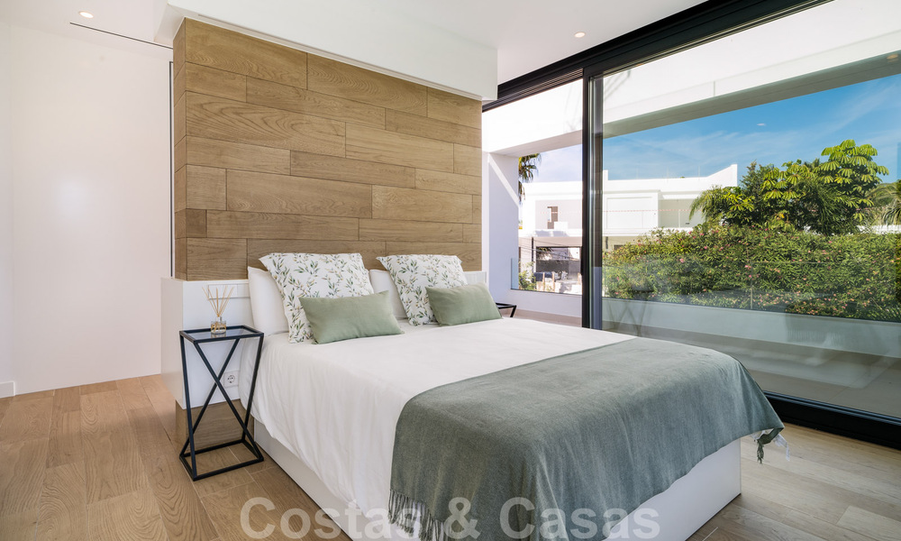 Nouvelle villa moderne à vendre, prête à emménager, proche de la plage, sur le nouveau Golden Mile entre Marbella et Estepona 38608