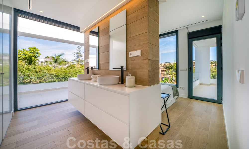 Nouvelle villa moderne à vendre, prête à emménager, proche de la plage, sur le nouveau Golden Mile entre Marbella et Estepona 38612