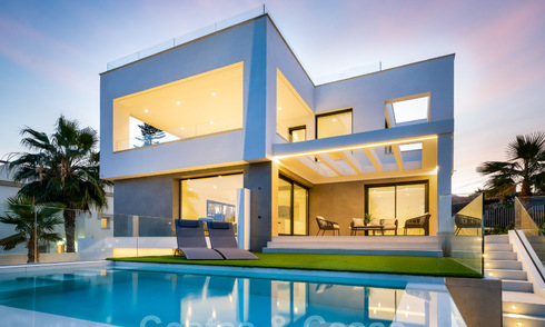 Nouvelle villa moderne à vendre, prête à emménager, proche de la plage, sur le nouveau Golden Mile entre Marbella et Estepona 38889