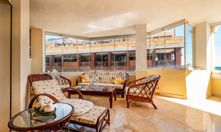 Appartement authentique en première ligne de plage à vendre, avec vue sur la mer, à deux pas de Puerto Banus à Marbella 38626 