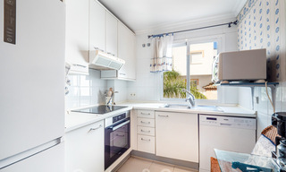 Appartement authentique en première ligne de plage à vendre, avec vue sur la mer, à deux pas de Puerto Banus à Marbella 38639 