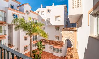 Appartement authentique en première ligne de plage à vendre, avec vue sur la mer, à deux pas de Puerto Banus à Marbella 38645 