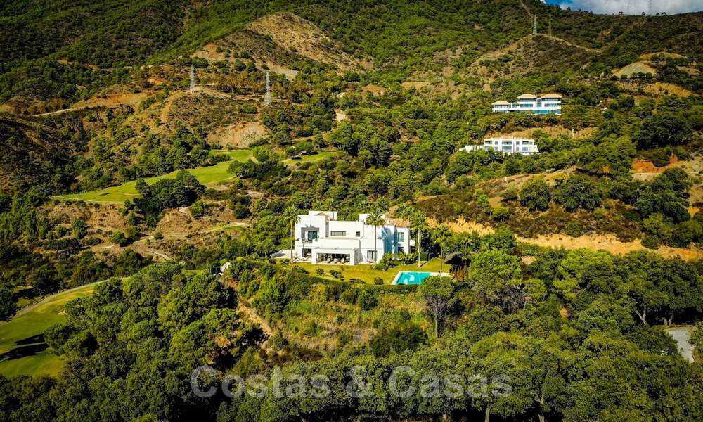 Villa contemporaine de luxe à vendre en première ligne de golf avec vue imprenable, dans le quartier exclusif La Zagaleta, Benahavis - Marbella 38685