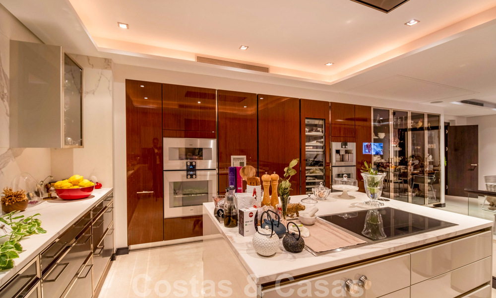 Villa contemporaine de luxe à vendre en première ligne de golf avec vue imprenable, dans le quartier exclusif La Zagaleta, Benahavis - Marbella 38705