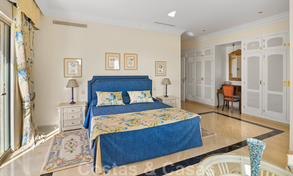 Villa de luxe à vendre dans un style espagnol classique, avec vue panoramique sur la mer à Benahavis - Marbella 38738
