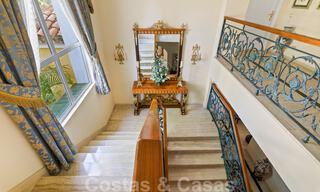 Villa de luxe à vendre dans un style espagnol classique, avec vue panoramique sur la mer à Benahavis - Marbella 38744 