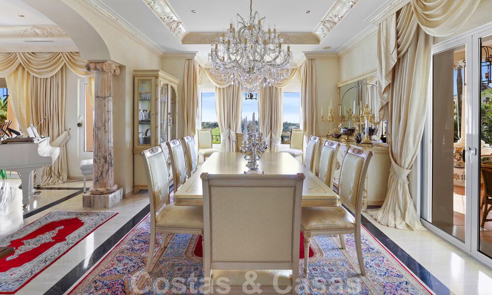 Villa de luxe à vendre dans un style espagnol classique, avec vue panoramique sur la mer à Benahavis - Marbella 38749