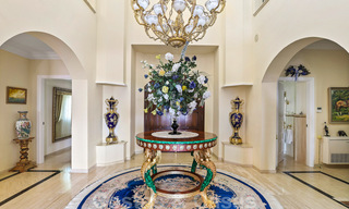 Villa de luxe à vendre dans un style espagnol classique, avec vue panoramique sur la mer à Benahavis - Marbella 38754 