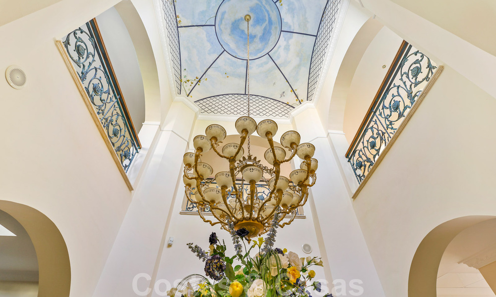 Villa de luxe à vendre dans un style espagnol classique, avec vue panoramique sur la mer à Benahavis - Marbella 38755