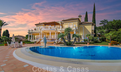 Villa de luxe à vendre dans un style espagnol classique, avec vue panoramique sur la mer à Benahavis - Marbella 38765