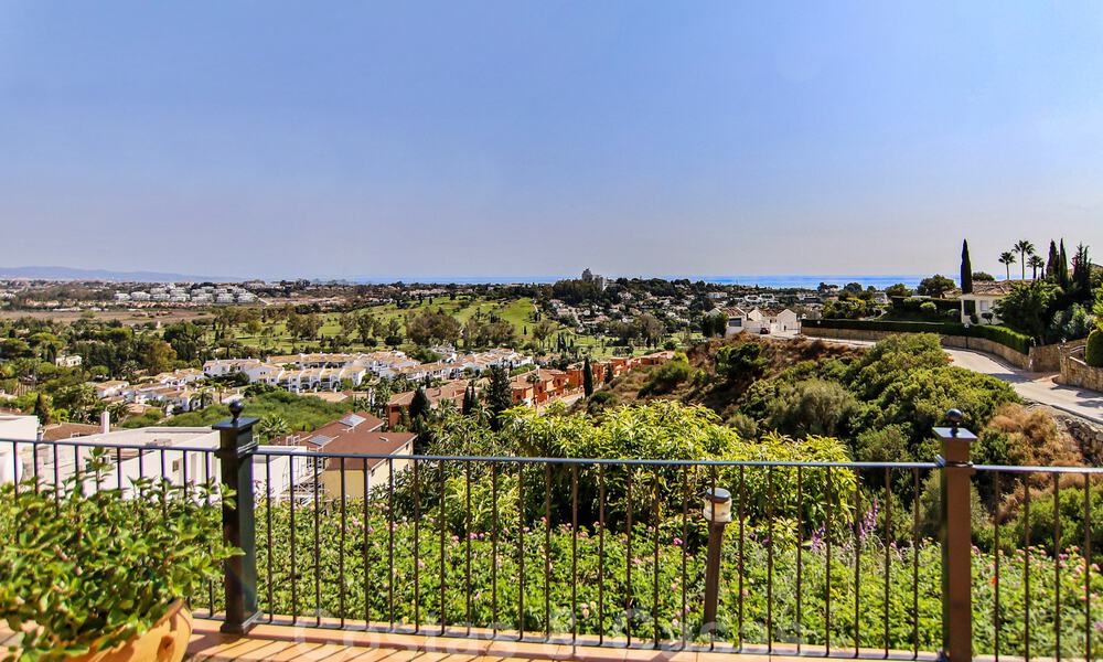 Villa de luxe à vendre dans un style espagnol classique, avec vue panoramique sur la mer à Benahavis - Marbella 38769