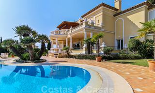Villa de luxe à vendre dans un style espagnol classique, avec vue panoramique sur la mer à Benahavis - Marbella 38771 